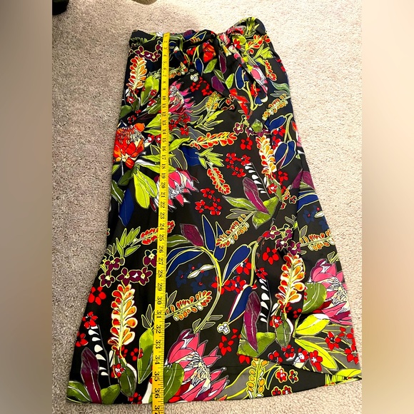 Botanical Print Sarong from Chicos - Picture 8 of 9
